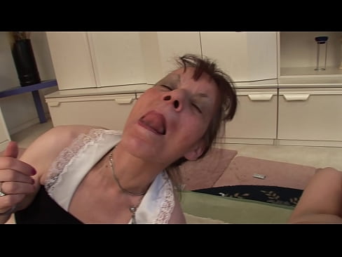 ❤️ Två mormödrar och en farfar har en trekant ❤️❌ Porno at us ❌️❤
